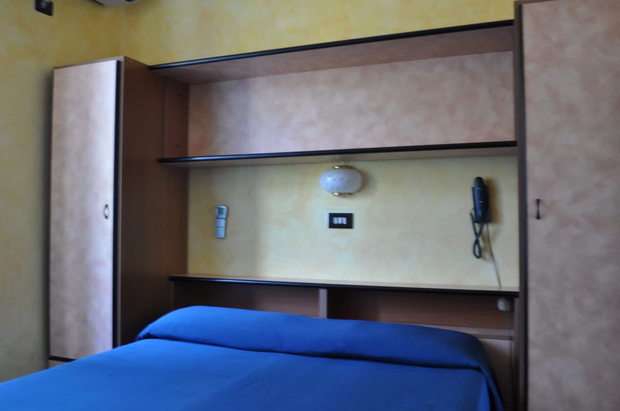 Hotel Roma Marina di Massa Exteriör bild