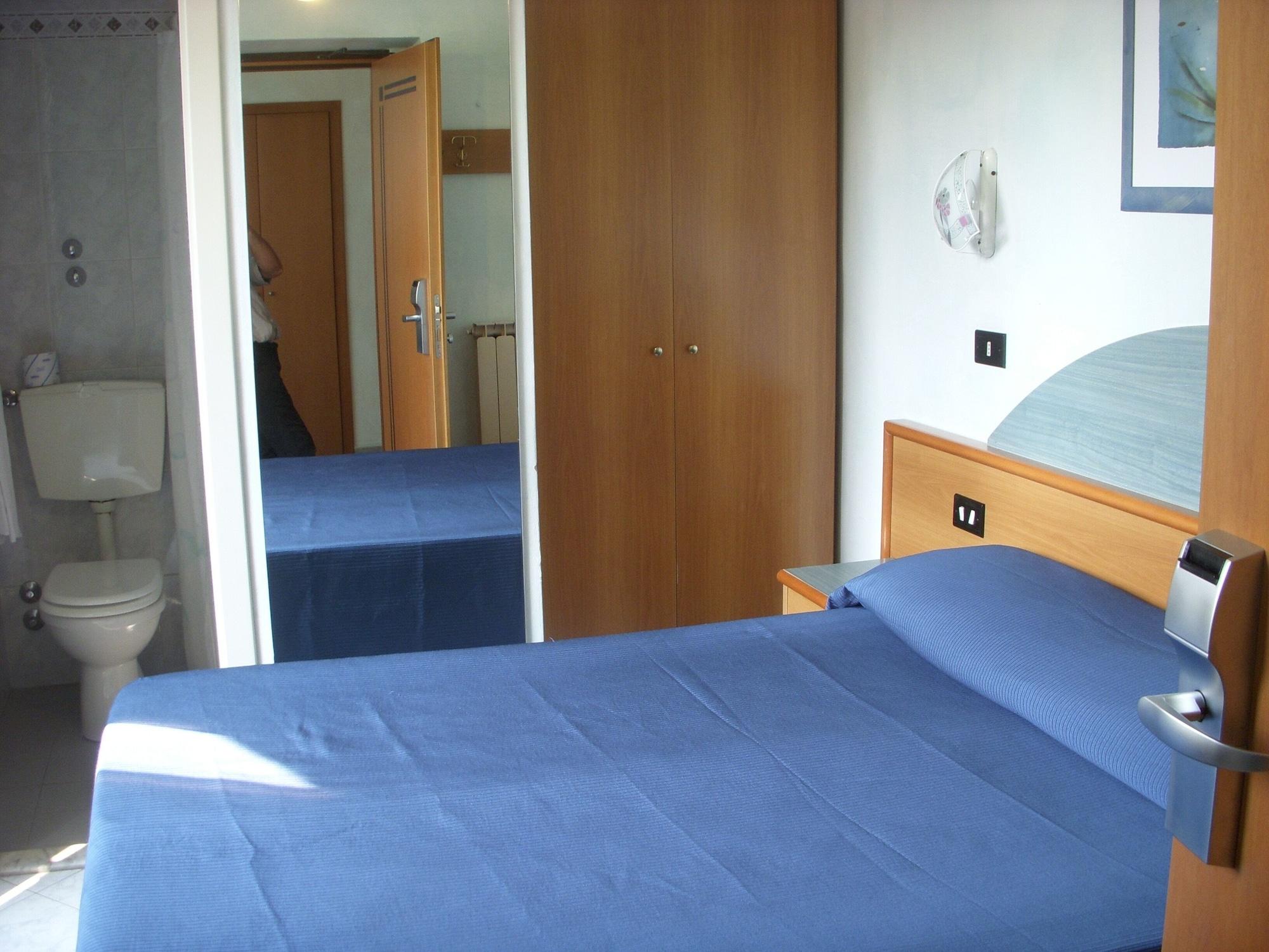 Hotel Roma Marina di Massa Exteriör bild